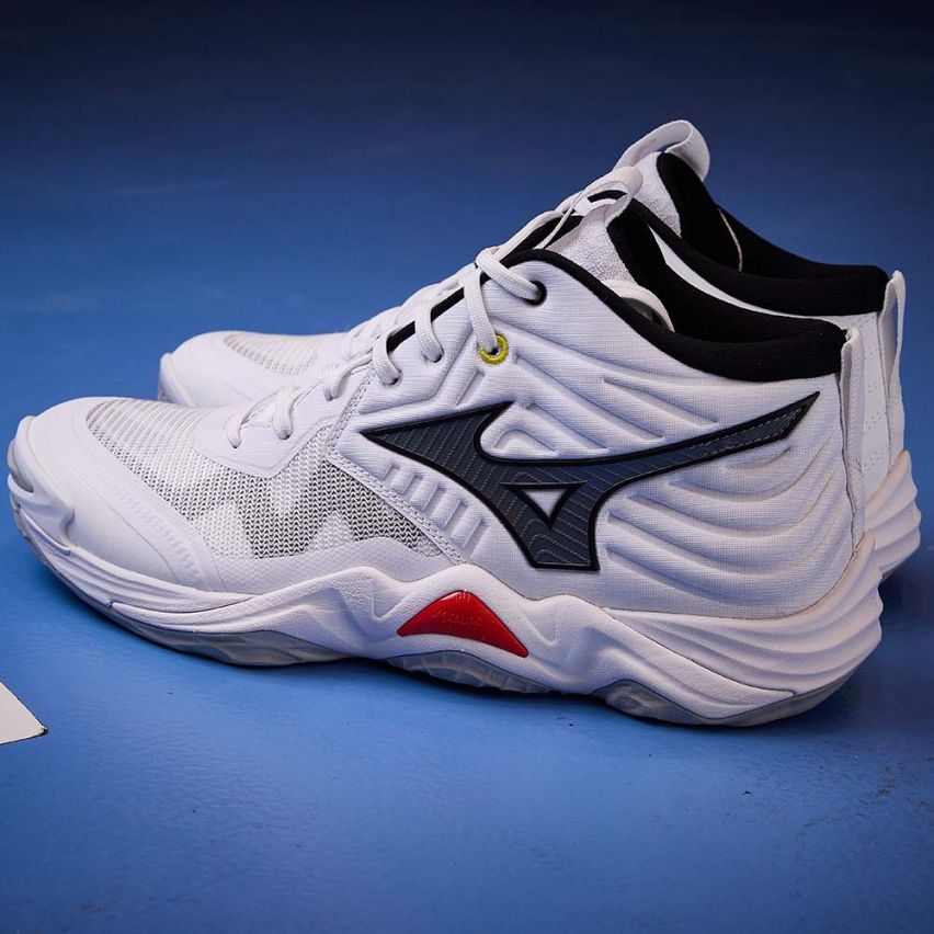 Mizuno Wave MOMENTUM ELITE MID white/black/fiery red